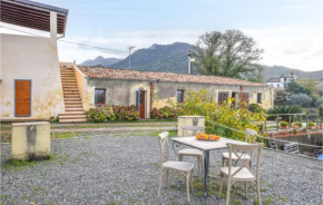 Отель  Cozy Home In Santa Lucia Del Mela With Kitchen  Сант'алессио-Сикуло